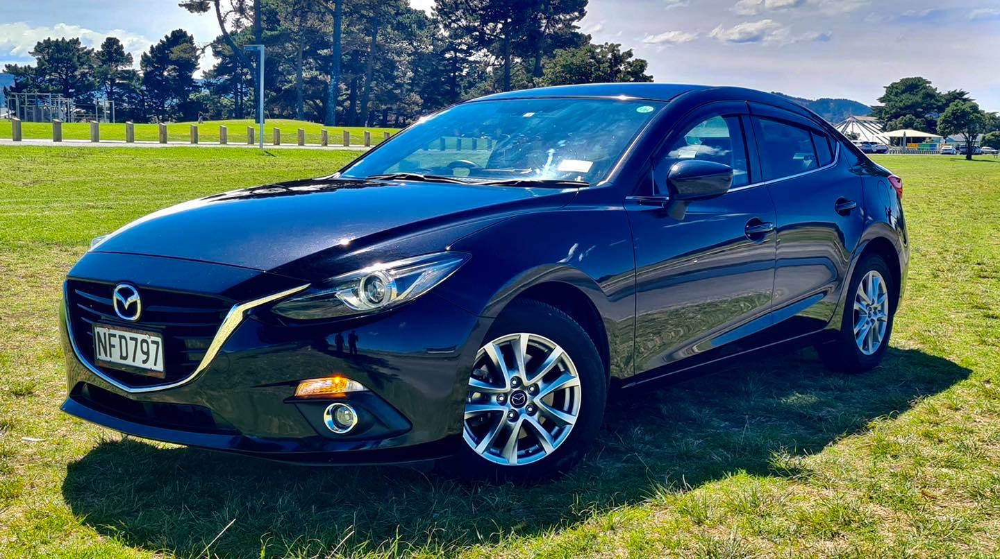 Mazda  Axela 
