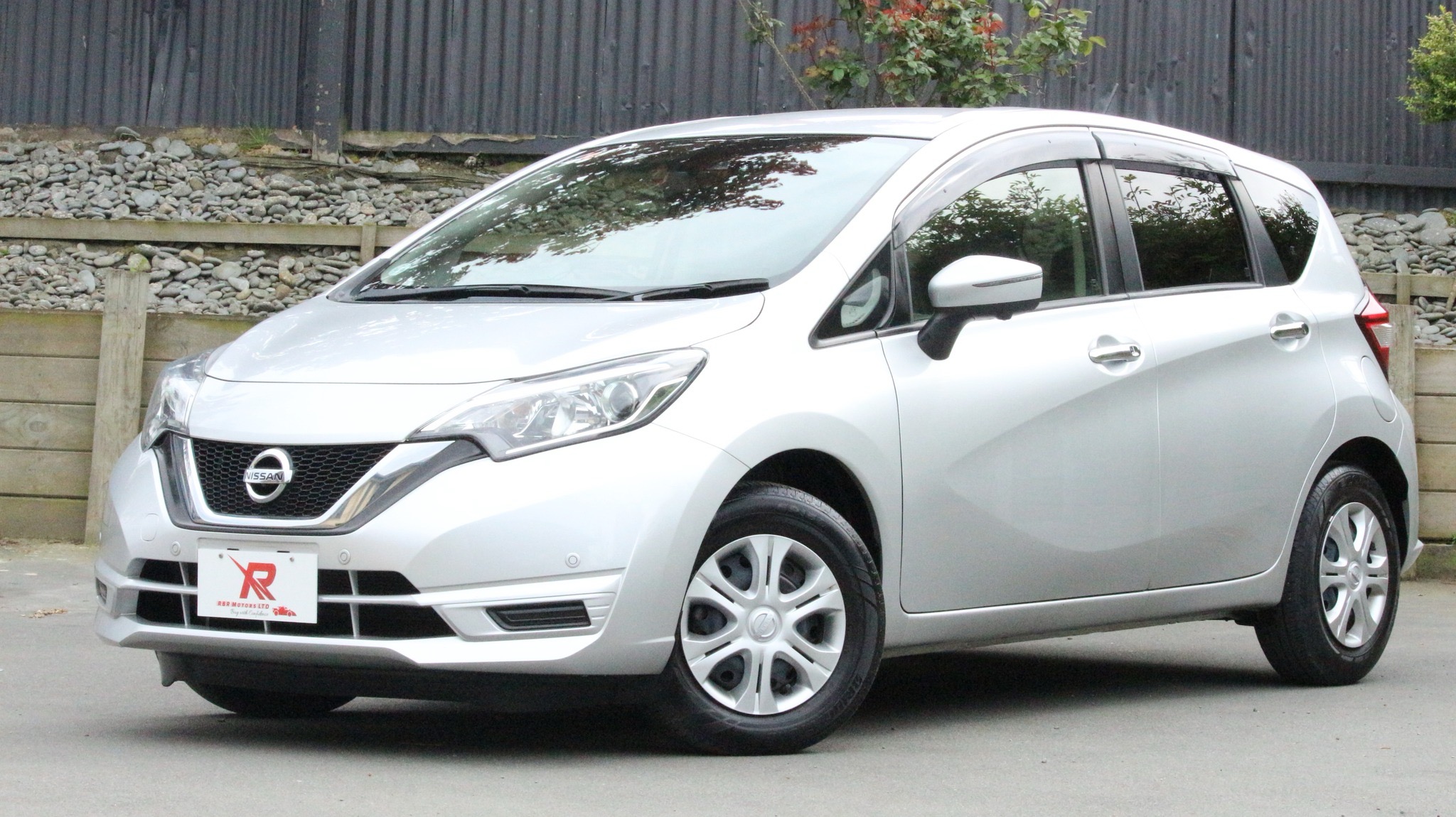 Nissan Note X 